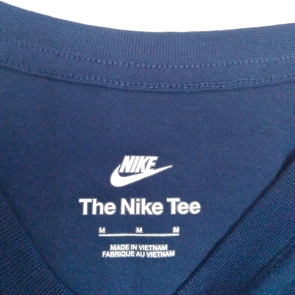 Nike long sleeve graphic navy blue and neon green relaxed fitting shirt - Picture 5 of 5